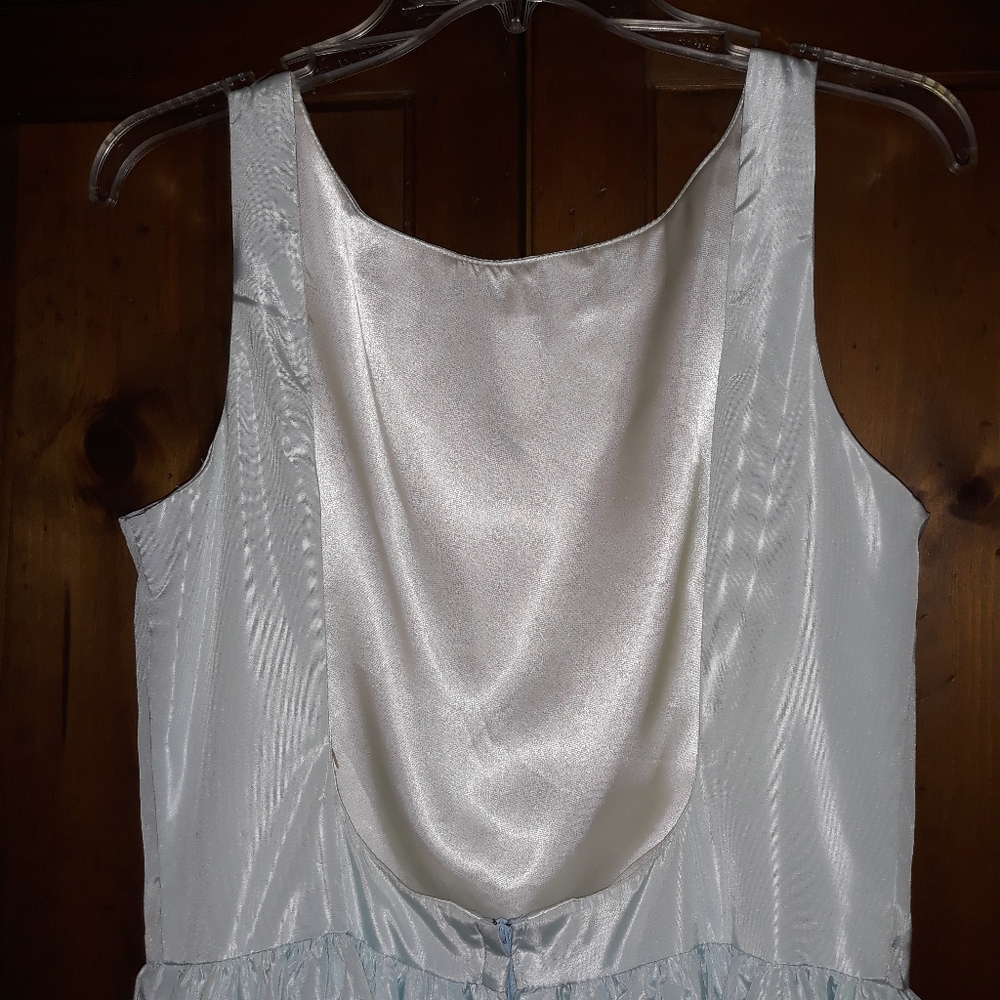 New: Prom Gown - Picture 4 of 4